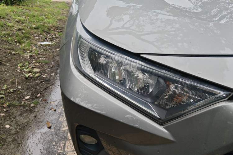 Used Toyota RAV4 2020 2.0L CVT Two-Wheel Drive Fashion PLUS Edition Right Front Headlight