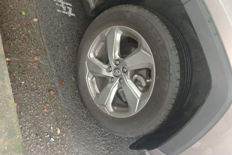 Used Toyota RAV4 2020 2.0L CVT Two-Wheel Drive Fashion PLUS Edition Right Front Wheel Hub
