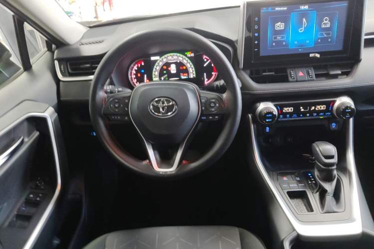 Used Toyota RAV4 2020 2.0L CVT Two-Wheel Drive Fashion Edition Steering Wheel