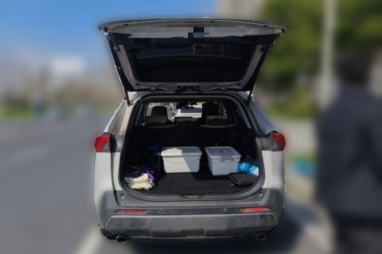 Used Toyota RAV4 2020 2.0L CVT Two-Wheel Drive Fashion Edition Trunk
