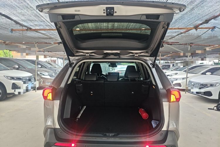 Used Toyota RAV4 2020 2.0L CVT Two-Wheel Drive Fashion PLUS Edition Trunk