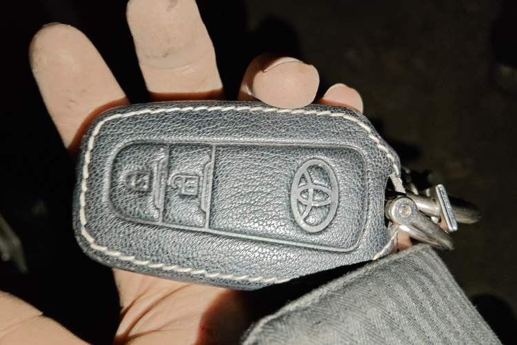 Used Toyota RAV4 2020 2.0L CVT Two-Wheel Drive Fashion PLUS Edition Vehicle Key