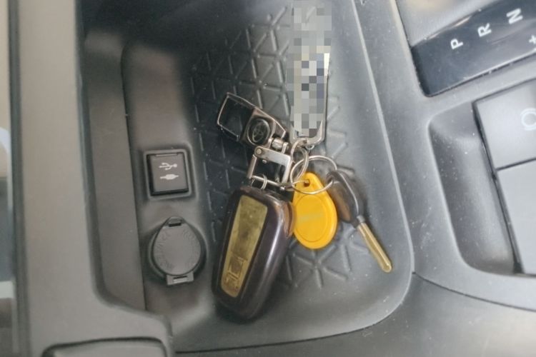 Used Toyota RAV4 2020 2.0L CVT Two-Wheel Drive Fashion Edition Vehicle Key