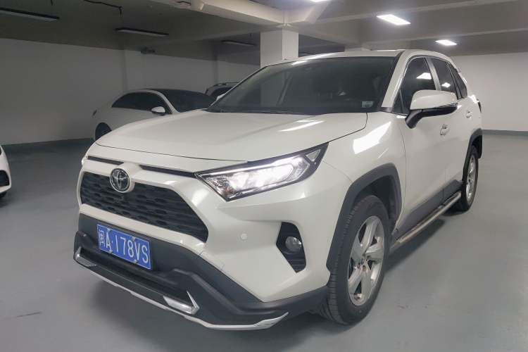 Used Toyota RAV4 2020 2.0L CVT Two-Wheel Drive Fashion PLUS Edition Guazi used car, China used car export, Used car for sale, Used  cars, Cheapest cars for sale