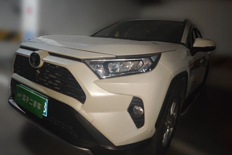 Ojetý Toyota RAV4 2020 2.0L CVT 4x4 Trend Edition Guazi used car, China used car export, Used car for sale, Used cars, Cheapest cars for sale