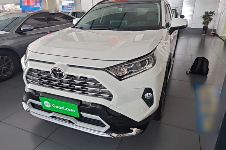 Used Toyota RAV4 2020 2.0L CVT Two-Wheel Drive Prestige Edition Guazi used car, China used car export, Used car for sale, Used cars, Cheapest cars for sale