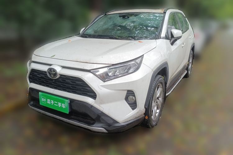 Used Toyota RAV4 2020 2.0L CVT Two-Wheel Drive Fashion Edition Guazi used car, China used car export, Used car for sale, Used  cars, Cheapest cars for sale