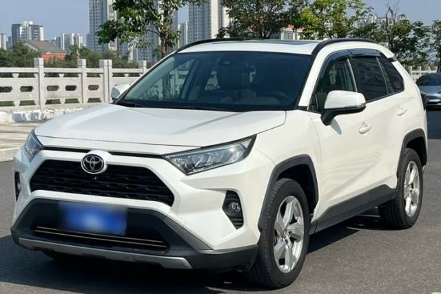 Used Toyota RAV4 2020 2.0L CVT Two-Wheel Drive Fashion Edition