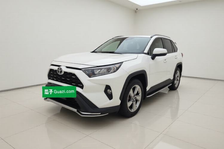 Used Toyota RAV4 2020 2.0L CVT Two-Wheel Drive Fashion Edition Guazi used car, China used car export, Used car for sale, Used  cars, Cheapest cars for sale