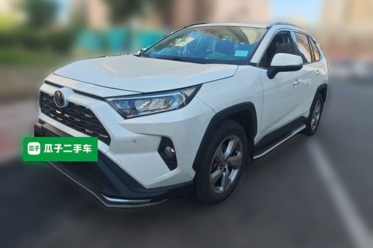 Used Toyota RAV4 2020 2.0L CVT Two-Wheel Drive Fashion Edition Guazi used car, China used car export, Used car for sale, Used  cars, Cheapest cars for sale