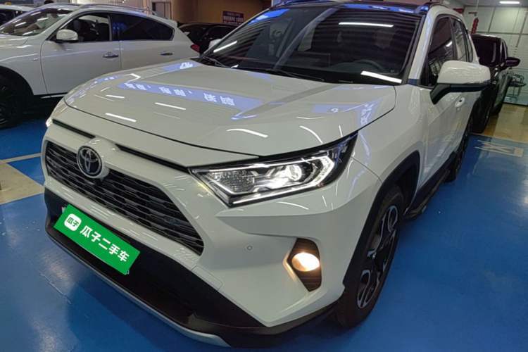 Used Toyota RAV4 2020 2.0L CVT Two-Wheel Drive Prestige Edition Guazi used car, China used car export, Used car for sale, Used  cars, Cheapest cars for sale