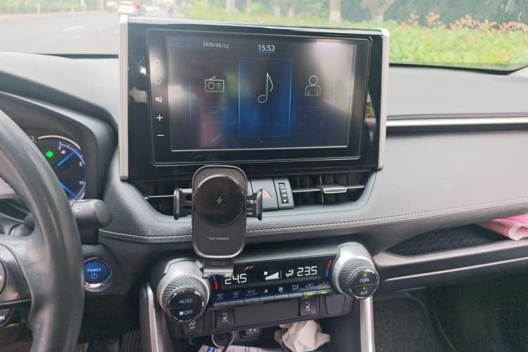 Used Toyota RAV4 2020 Dual-Engine 2.5L E-CVT 4x4 Elite PLUS Edition Audio And AC Panel