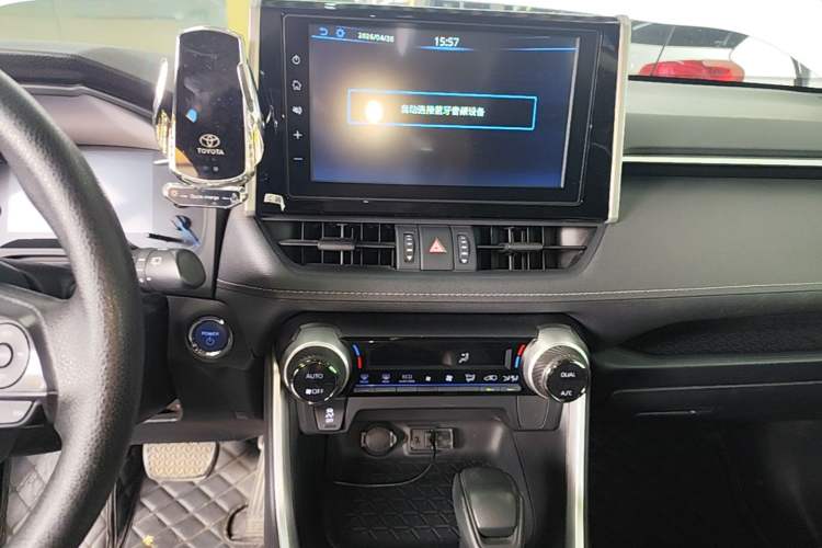 Used Toyota RAV4 2020 Dual-Engine 2.5L E-CVT Four-Wheel Drive Elite Edition Audio And AC Panel