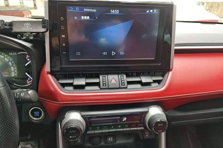 Used Toyota RAV4 2020 2.0L CVT Two-Wheel Drive Fashion Edition Audio And AC Panel
