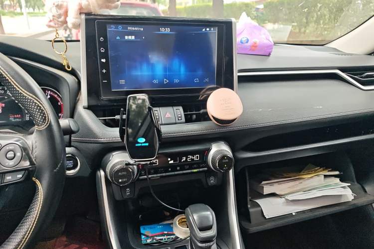 Used Toyota RAV4 2020 2.0L CVT Two-Wheel Drive Fashion Edition Audio And AC Panel