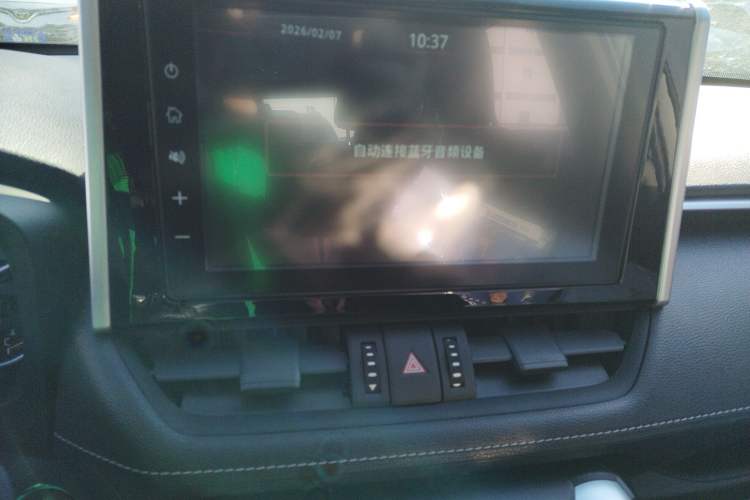 Used Toyota RAV4 2020 2.0L CVT Two-Wheel Drive Fashion Edition Audio And AC Panel