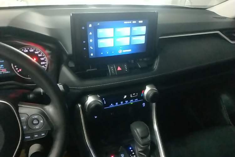Used Toyota RAV4 2020 2.0L CVT Two-Wheel Drive Urban Edition Audio And AC Panel