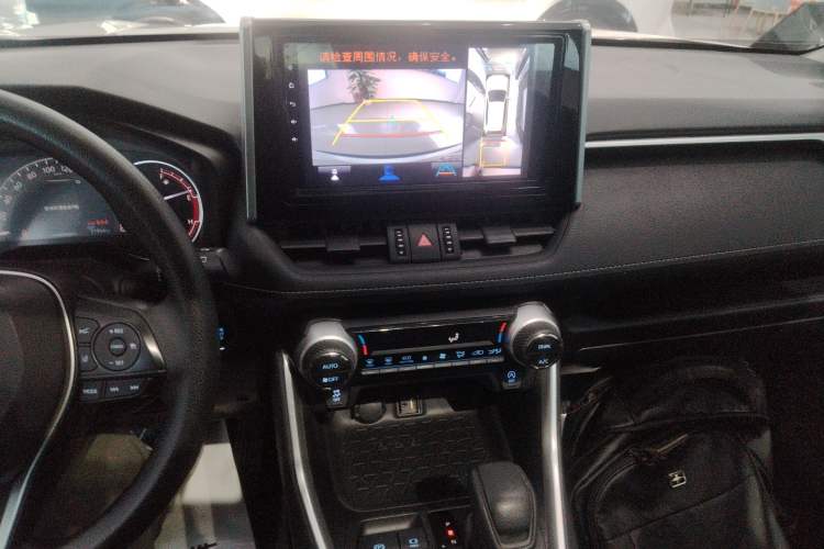 Used Toyota RAV4 2020 2.0L CVT Two-Wheel Drive Fashion Edition Audio And AC Panel