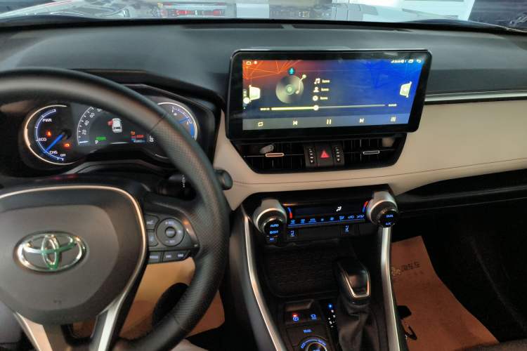 Used Toyota RAV4 2020 Dual-Engine 2.5L E-CVT 4x4 Elite PLUS Edition Audio And AC Panel
