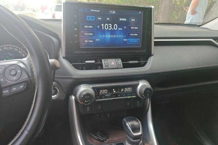Used Toyota RAV4 2020 2.0L CVT Two-Wheel Drive Prestige Edition Audio And AC Panel