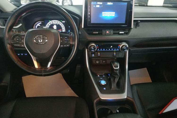 Used Toyota RAV4 2020 Dual-Motor 2.5L E-CVT Four-Wheel Drive Flagship Edition Audio And AC Panel