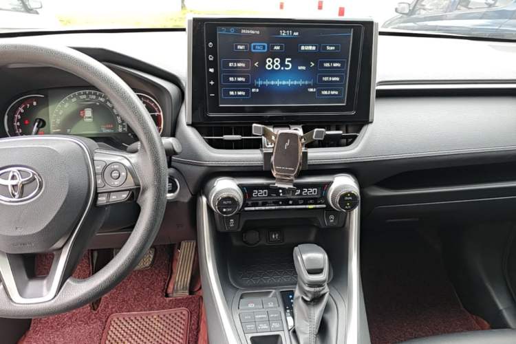 Used Toyota RAV4 2020 2.0L CVT 4x4 Trend Edition Audio And AC Panel