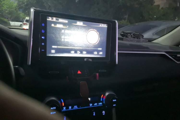 Used Toyota RAV4 2020 2.0L CVT Two-Wheel Drive Fashion PLUS Edition Audio And AC Panel