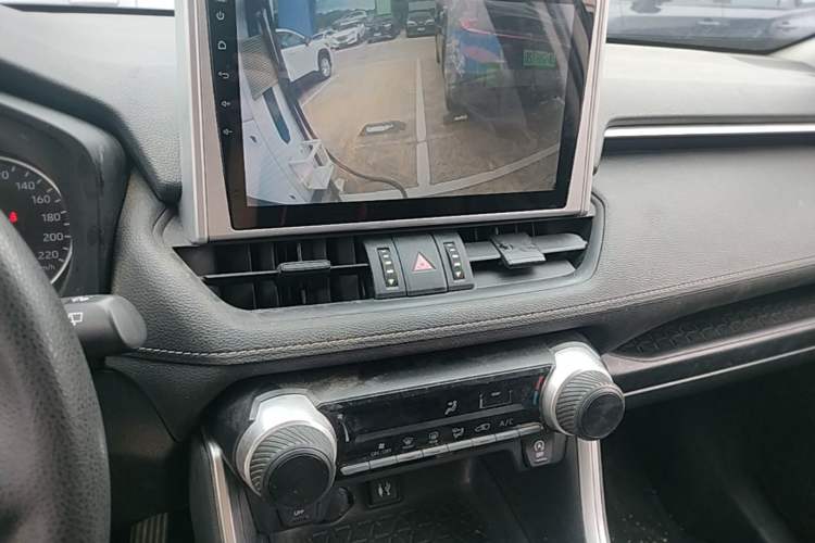 Used Toyota RAV4 2020 2.0L CVT Two-Wheel Drive Urban Edition Audio And AC Panel
