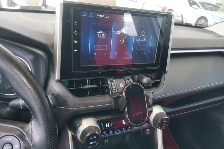 Used Toyota RAV4 2020 2.0L CVT Two-Wheel Drive Fashion Edition Audio And AC Panel