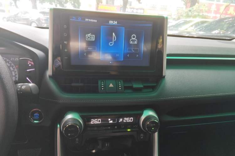 Used Toyota RAV4 2020 2.0L CVT Two-Wheel Drive Fashion Edition Audio And AC Panel