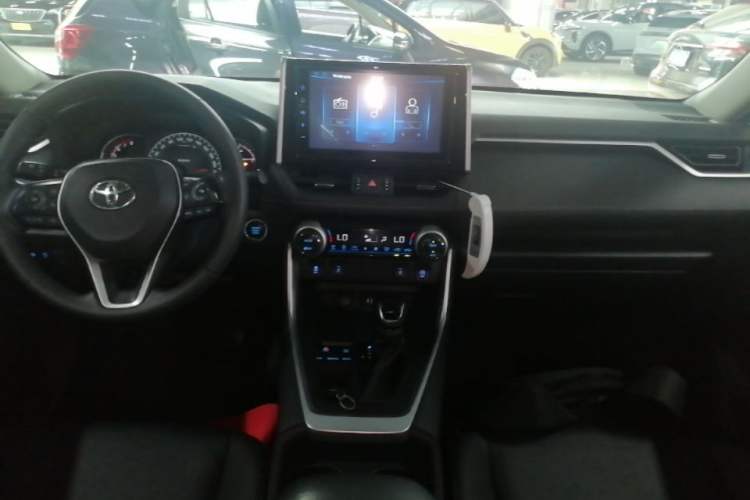 Used Toyota RAV4 2020 2.0L CVT Two-Wheel Drive Fashion PLUS Edition Audio And AC Panel
