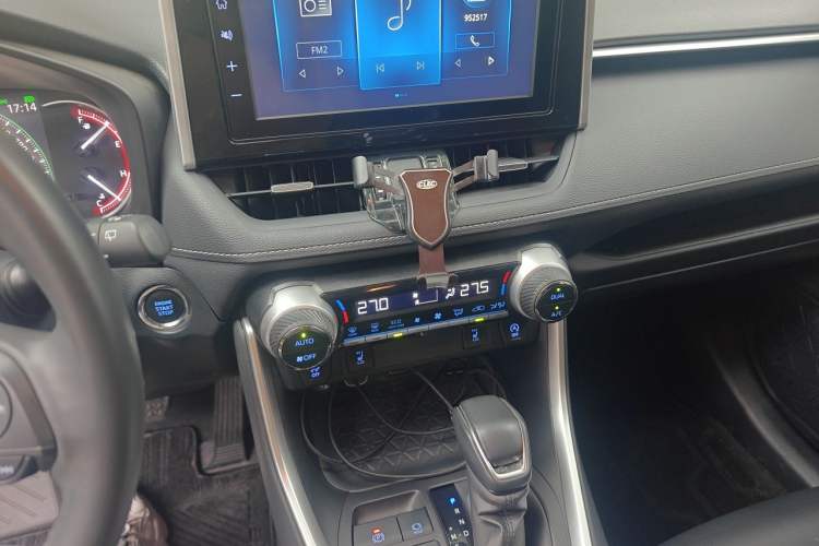 Used Toyota RAV4 2020 2.0L CVT 4x4 Style PLUS Edition Audio And AC Panel
