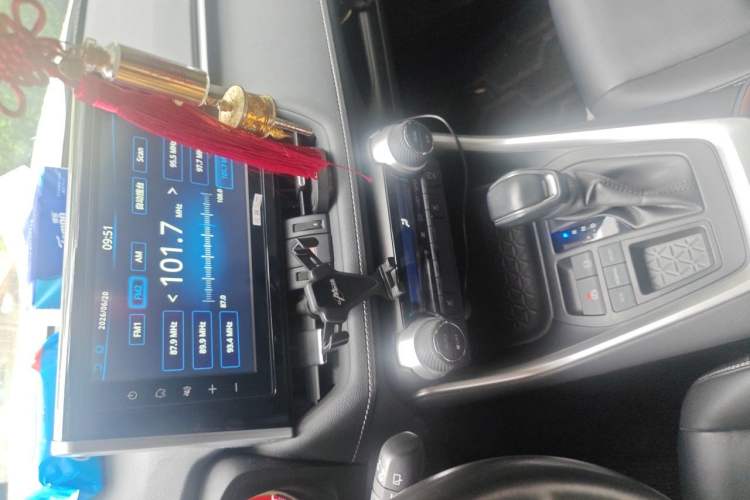 Used Toyota RAV4 2020 2.0L CVT Two-Wheel Drive Fashion PLUS Edition Audio And AC Panel