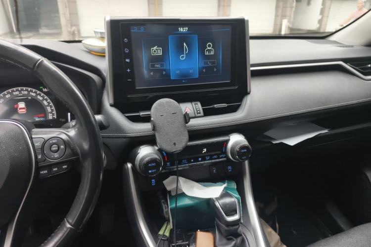 Used Toyota RAV4 2020 2.0L CVT Two-Wheel Drive Fashion PLUS Edition Audio And AC Panel