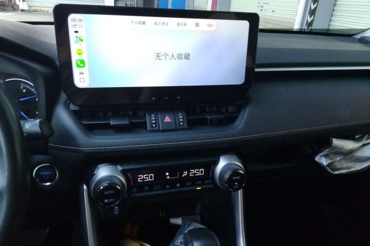 Used Toyota RAV4 2020 Dual-Engine 2.5L E-CVT Two-Wheel Drive Elite Edition Audio And AC Panel
