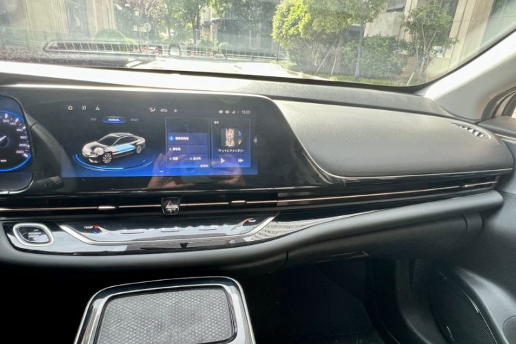 Used Toyota RAV4 2020 2.0L CVT Four-Wheel Drive Prestige Edition Audio And AC Panel