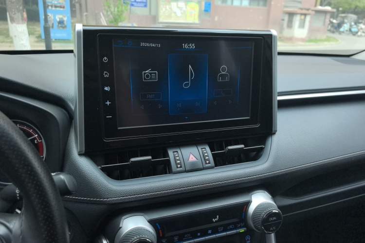 Used Toyota RAV4 2020 2.0L CVT Two-Wheel Drive Fashion Edition Audio And AC Panel