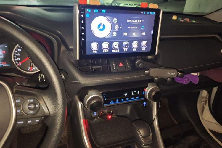 Used Toyota RAV4 2020 2.0L CVT Two-Wheel Drive Urban Edition Audio And AC Panel
