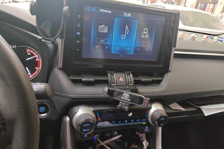 Used Toyota RAV4 2020 2.0L CVT Two-Wheel Drive Fashion Edition Audio And AC Panel