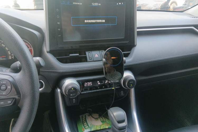 Used Toyota RAV4 2020 2.0L CVT Two-Wheel Drive Fashion Edition Audio And AC Panel