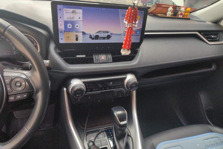 Used Toyota RAV4 2020 2.0L CVT Two-Wheel Drive Prestige Edition Audio And AC Panel