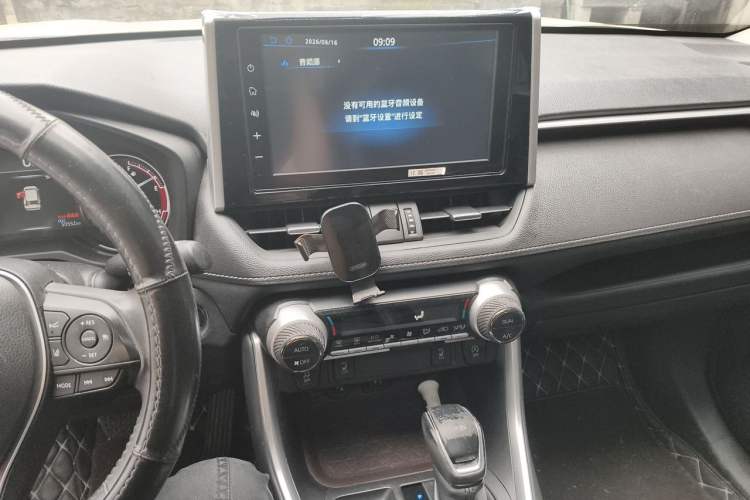 Used Toyota RAV4 2020 2.0L CVT Two-Wheel Drive Prestige Edition Audio And AC Panel