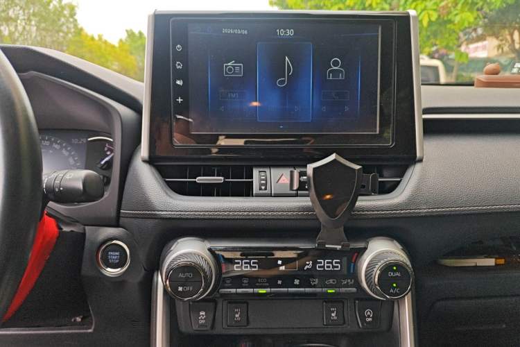 Used Toyota RAV4 2020 2.0L CVT Two-Wheel Drive Prestige Edition Audio And AC Panel