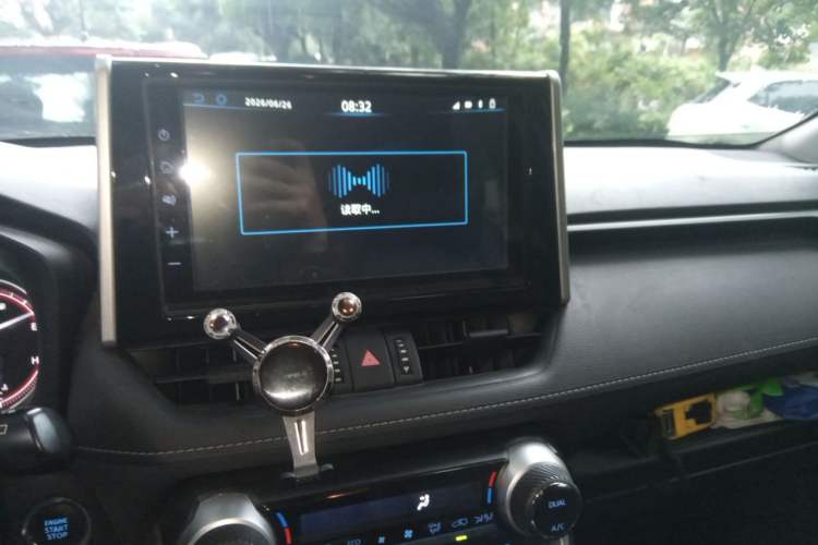 Used Toyota RAV4 2020 2.0L CVT Two-Wheel Drive Fashion Edition Audio And AC Panel