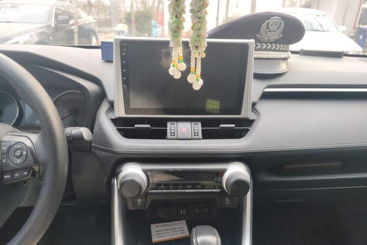 Used Toyota RAV4 2020 2.0L CVT Two-Wheel Drive Urban Edition Audio And AC Panel