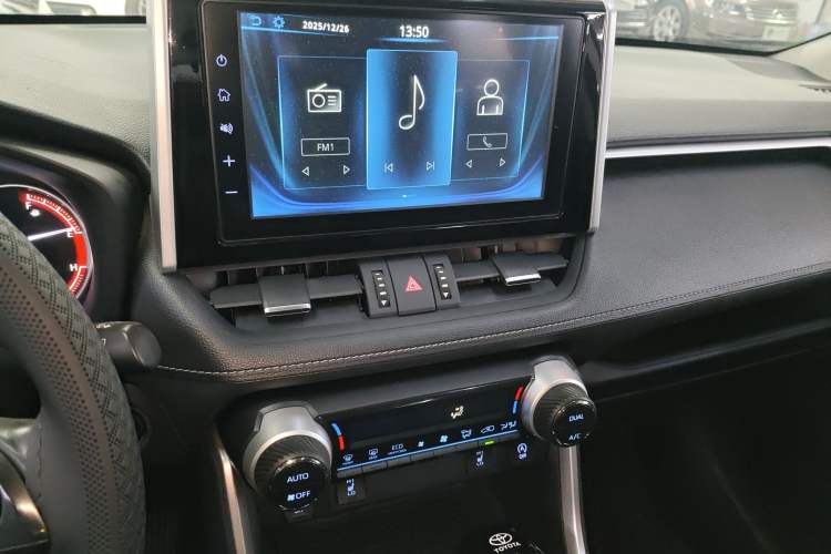 Used Toyota RAV4 2020 2.0L CVT Two-Wheel Drive Fashion PLUS Edition Audio And AC Panel