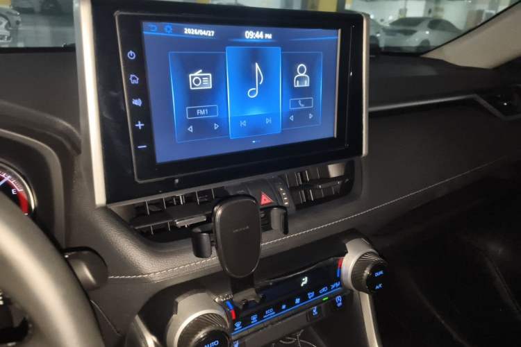Used Toyota RAV4 2020 2.0L CVT Two-Wheel Drive Fashion PLUS Edition Audio And AC Panel