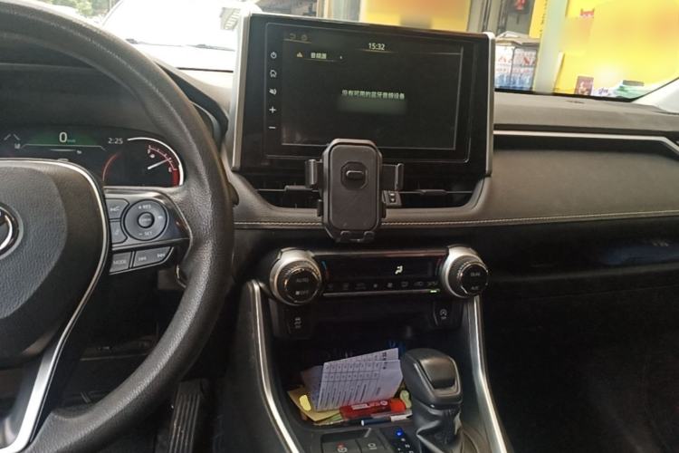 Used Toyota RAV4 2020 2.0L CVT Two-Wheel Drive Fashion Edition Center Console