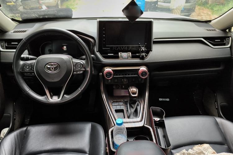 Used Toyota RAV4 2020 2.0L CVT Two-Wheel Drive Prestige Edition Center Console