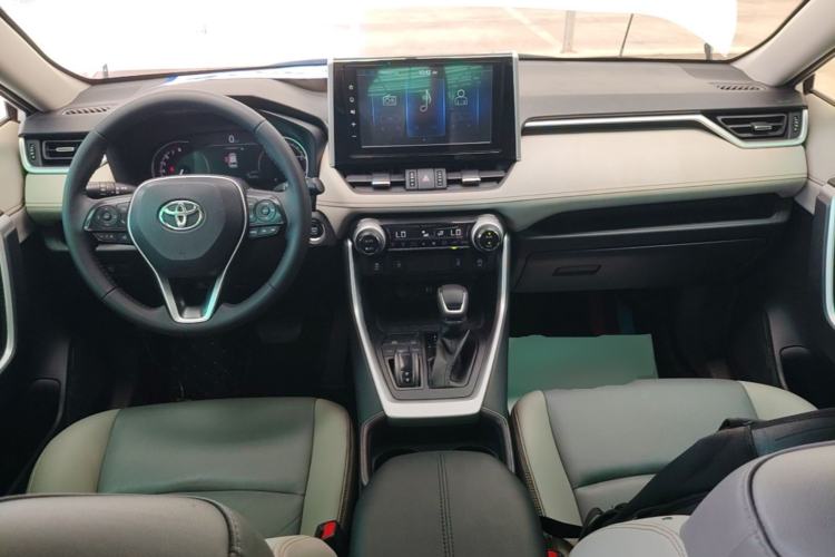 Used Toyota RAV4 2020 2.0L CVT Two-Wheel Drive Fashion PLUS Edition Center Console